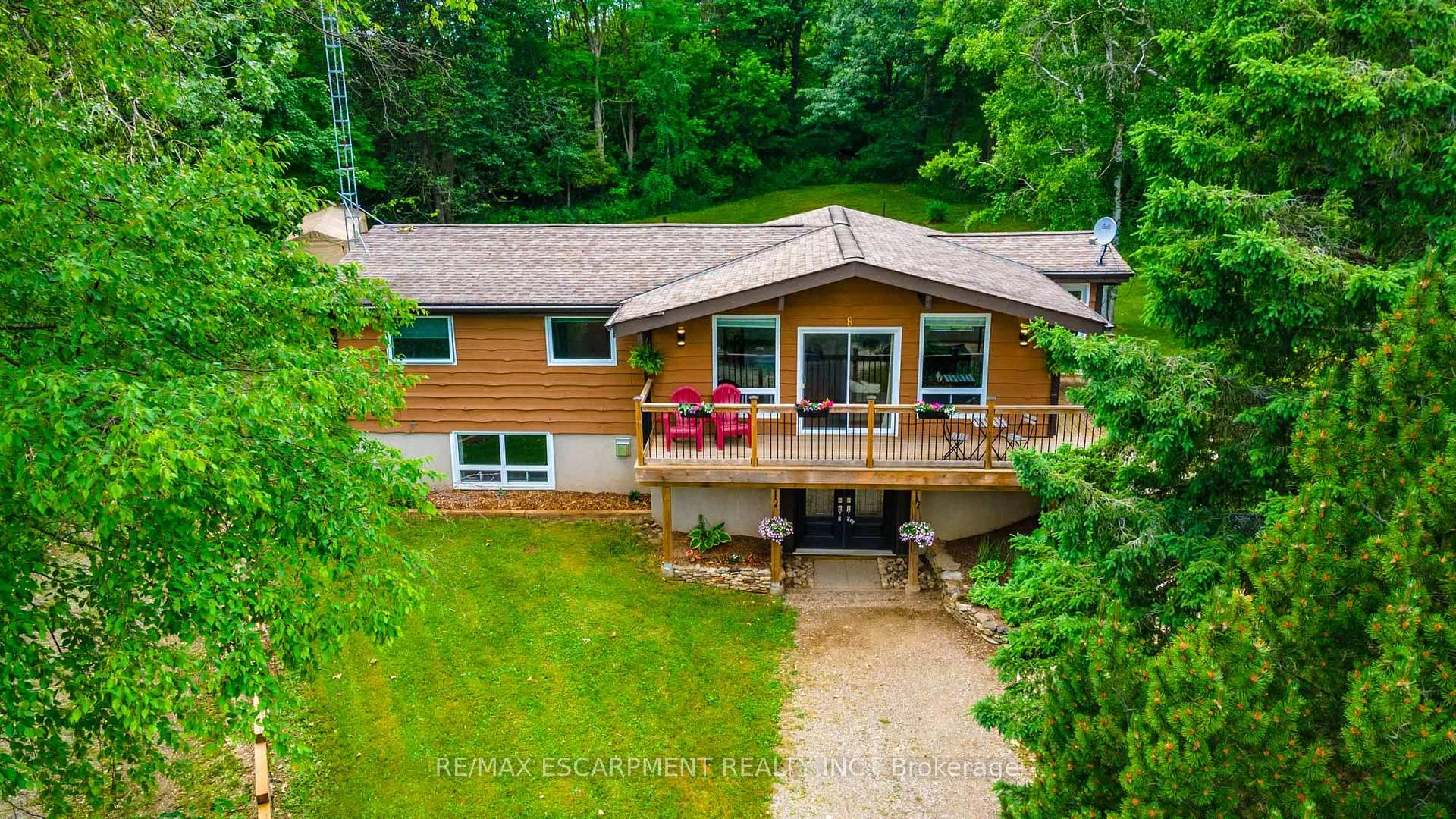 Photo 2 of 8 Laela Crescent, Mulmur, Rural Mulmur — HOMEH
