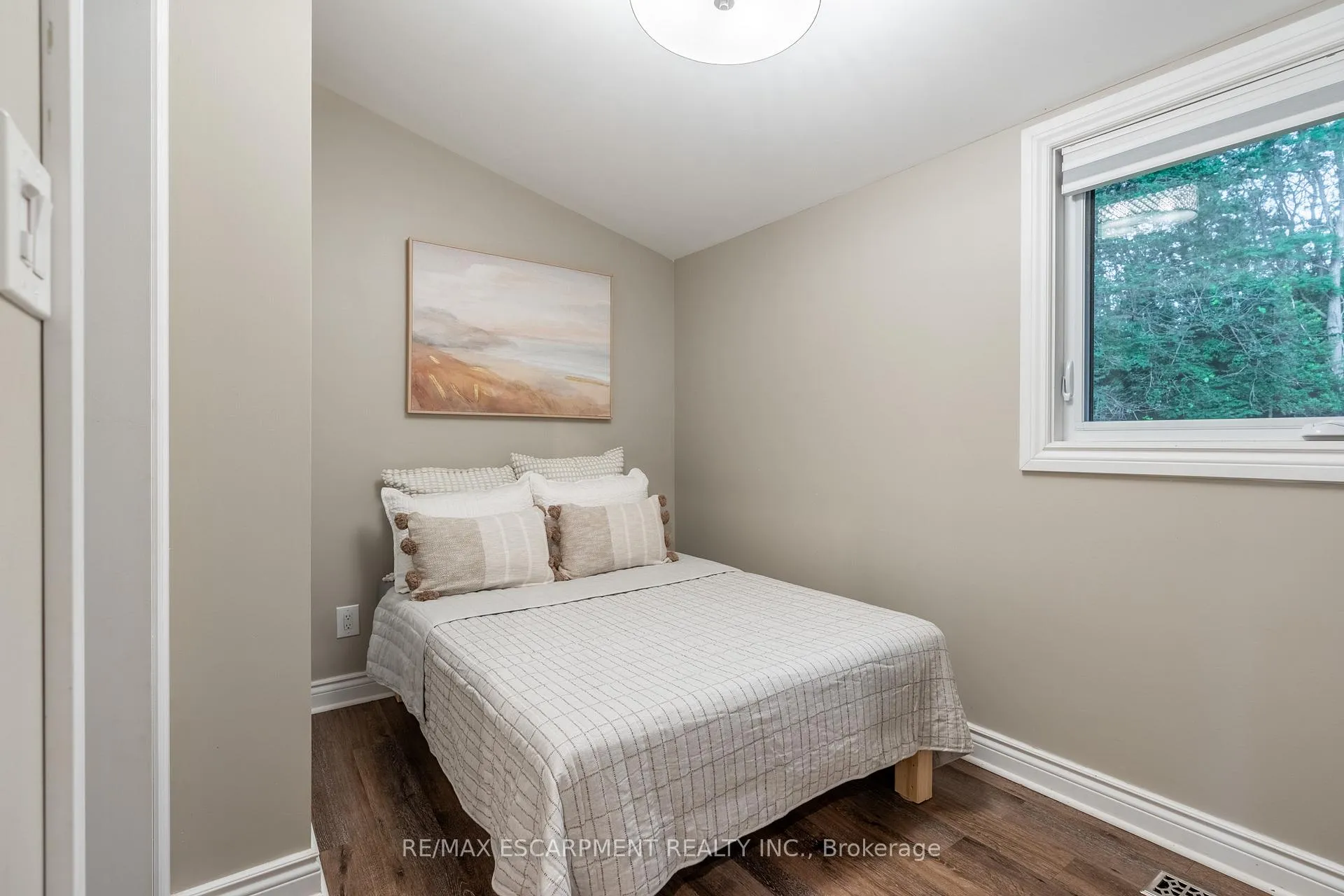 Photo 30 of 8 Laela Crescent, Mulmur, Rural Mulmur — HOMEH