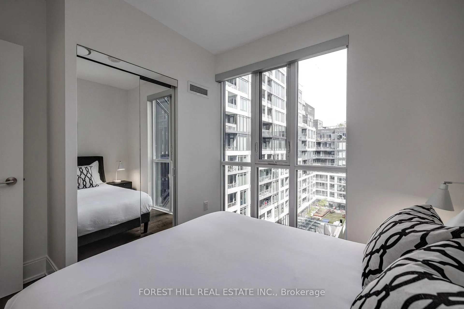 Photo 15 of Unit 931, 560 Front Street W, Toronto, Waterfront Communities — HOMEH