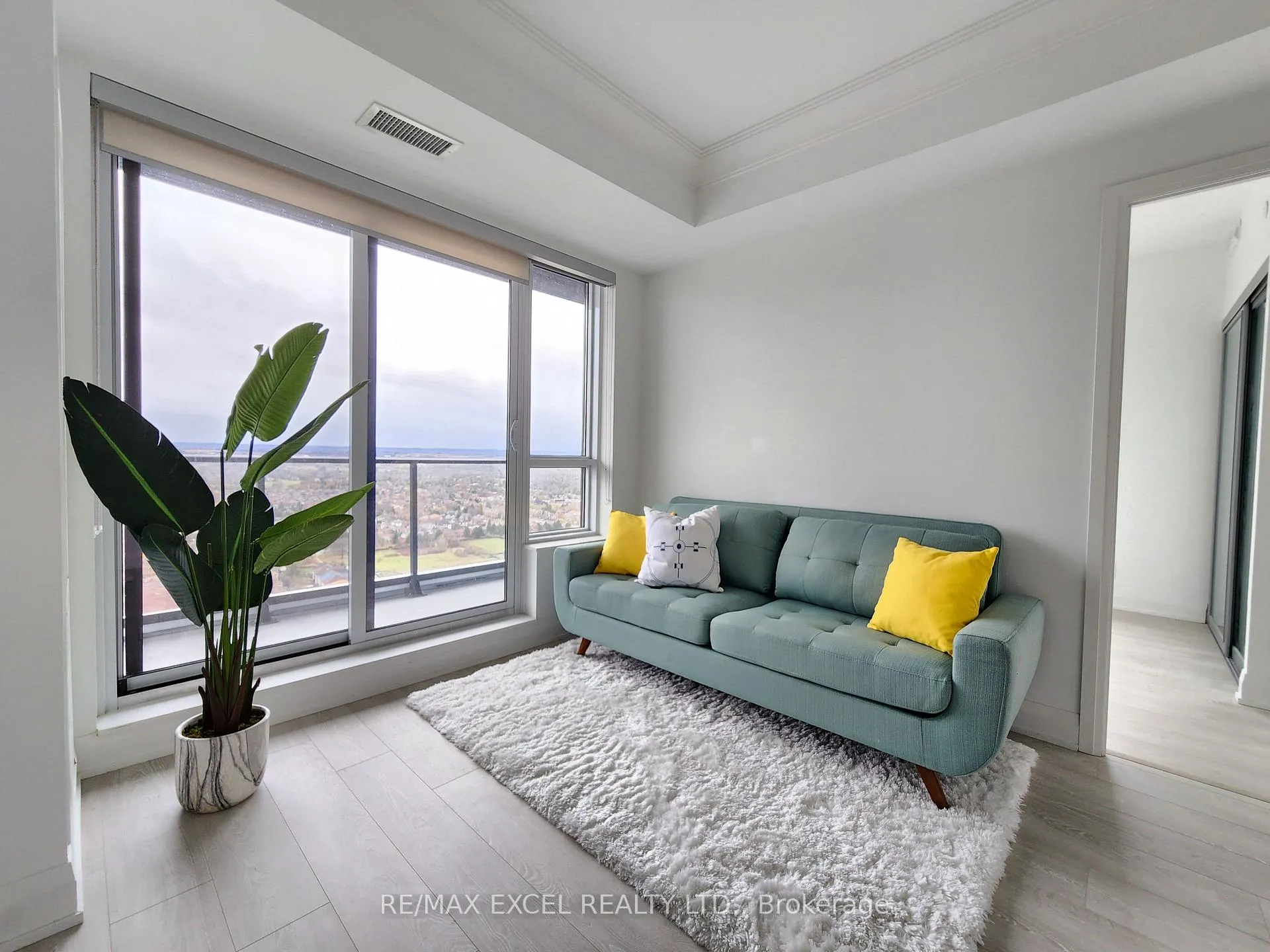 Photo 6 of Unit 3709, 18 Water Walk Drive, Markham, Unionville — HOMEH
