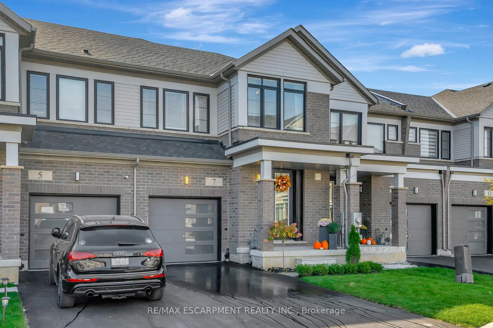 Photo 1 of 7 Freedom Crescent, Hamilton, Mount Hope — HOMEH