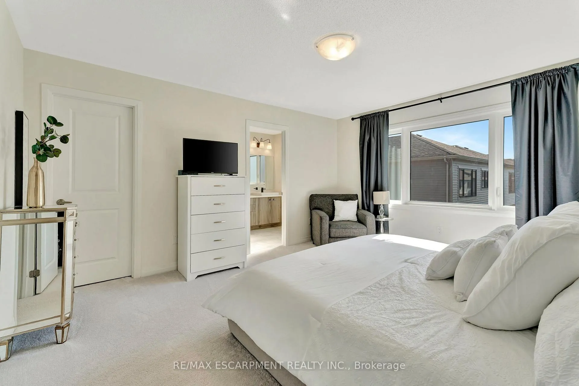 Photo 19 of 7 Freedom Crescent, Hamilton, Mount Hope — HOMEH