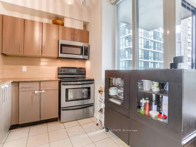 Photo 10 of Unit 2610, 12 Yonge Street, Toronto, Waterfront Communities — HOMEH