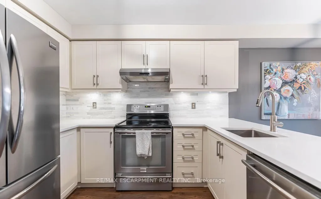 Photo 6 of 69 Vail Meadows Crescent, Clarington, Bowmanville — HOMEH