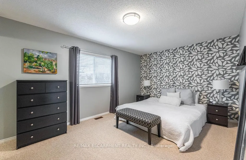 Photo 18 of 69 Vail Meadows Crescent, Clarington, Bowmanville — HOMEH