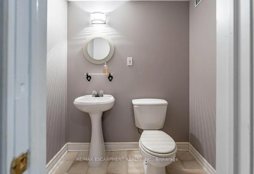 Photo 28 of 69 Vail Meadows Crescent, Clarington, Bowmanville — HOMEH