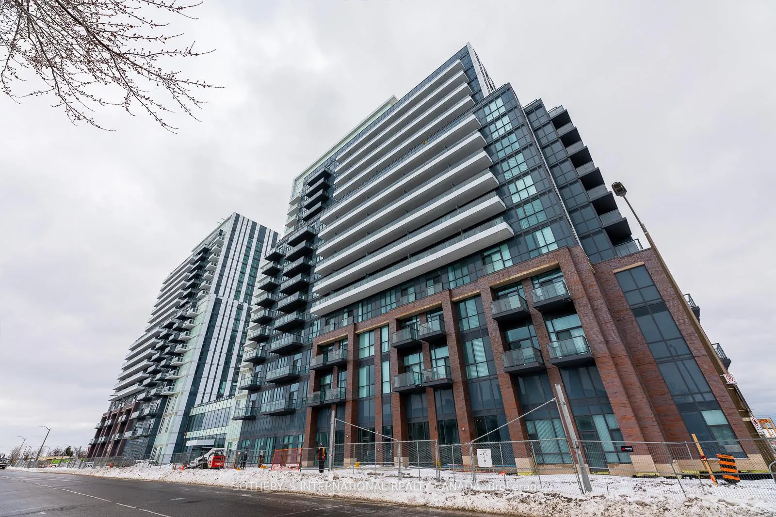 Photo 24 of Unit 501, 38 Honeycrisp Crescent, Vaughan, Vaughan Corporate Centre — HOMEH