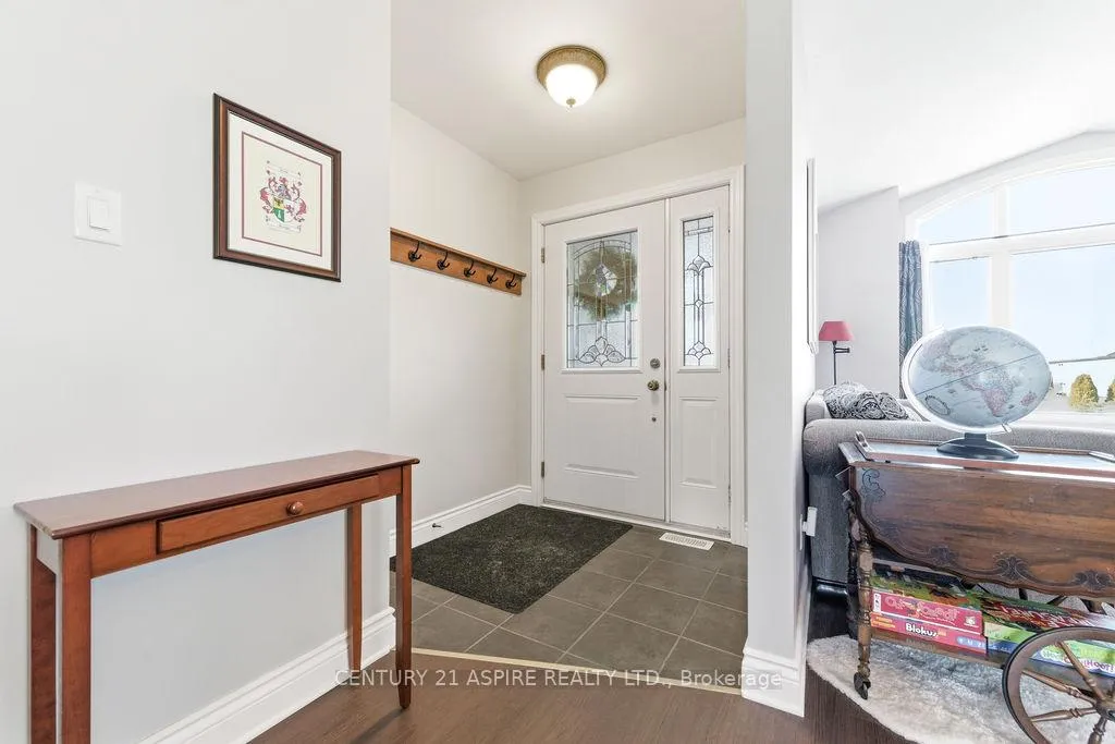 Photo 4 of 523 Turning Stone Crescent, Petawawa — HOMEH