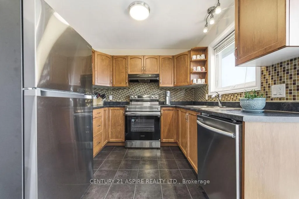 Photo 13 of 523 Turning Stone Crescent, Petawawa — HOMEH