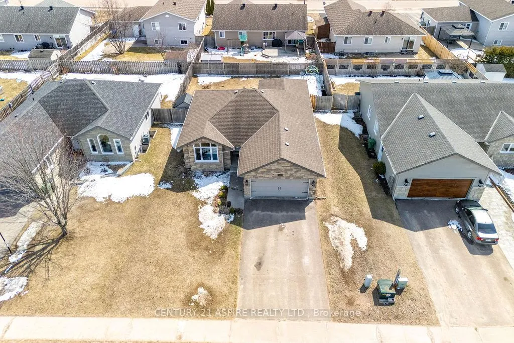 Photo 43 of 523 Turning Stone Crescent, Petawawa — HOMEH