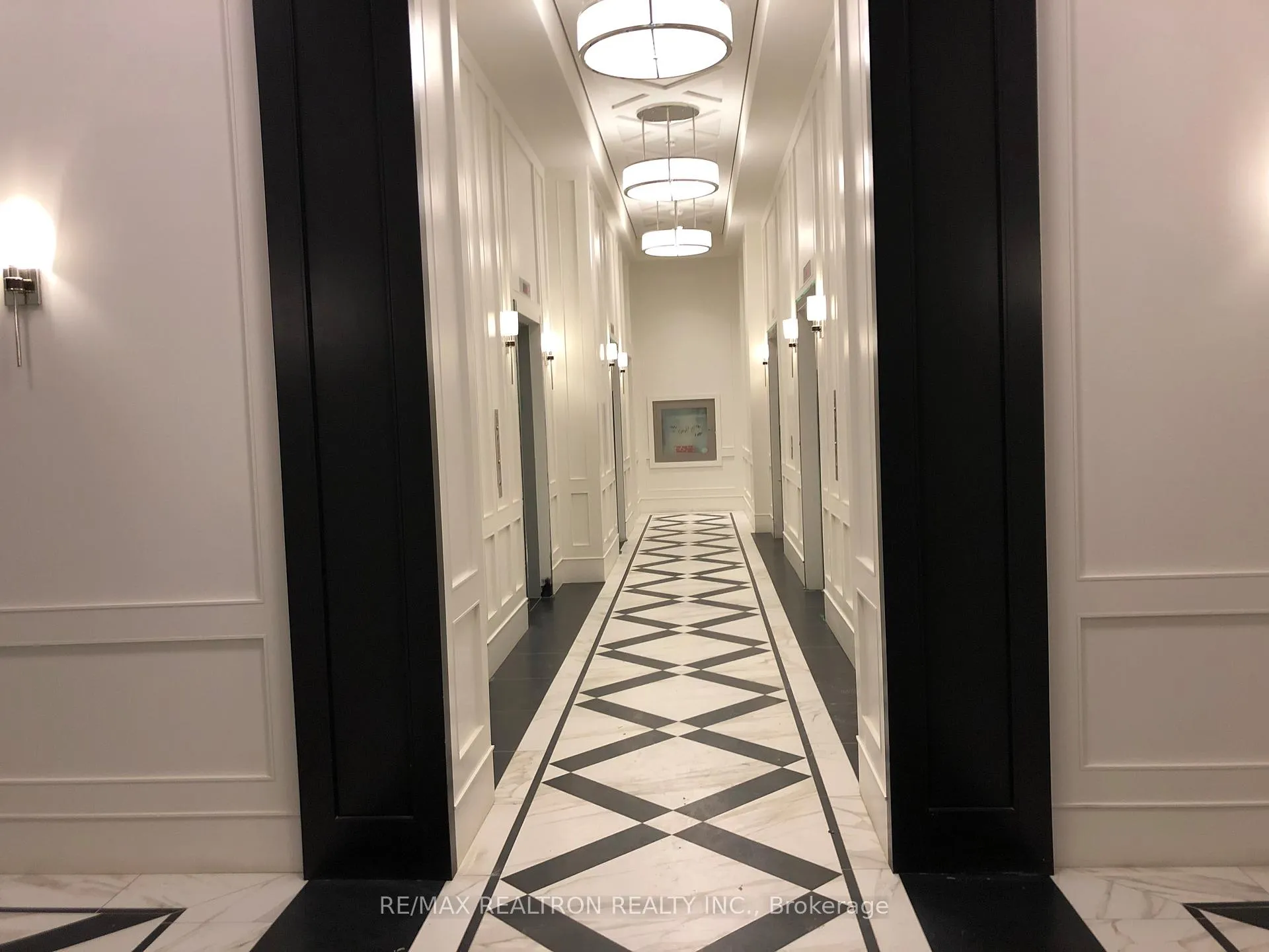 Photo 4 of Unit 519, 955 Bay Street, Toronto, Bay Street Corridor — HOMEH