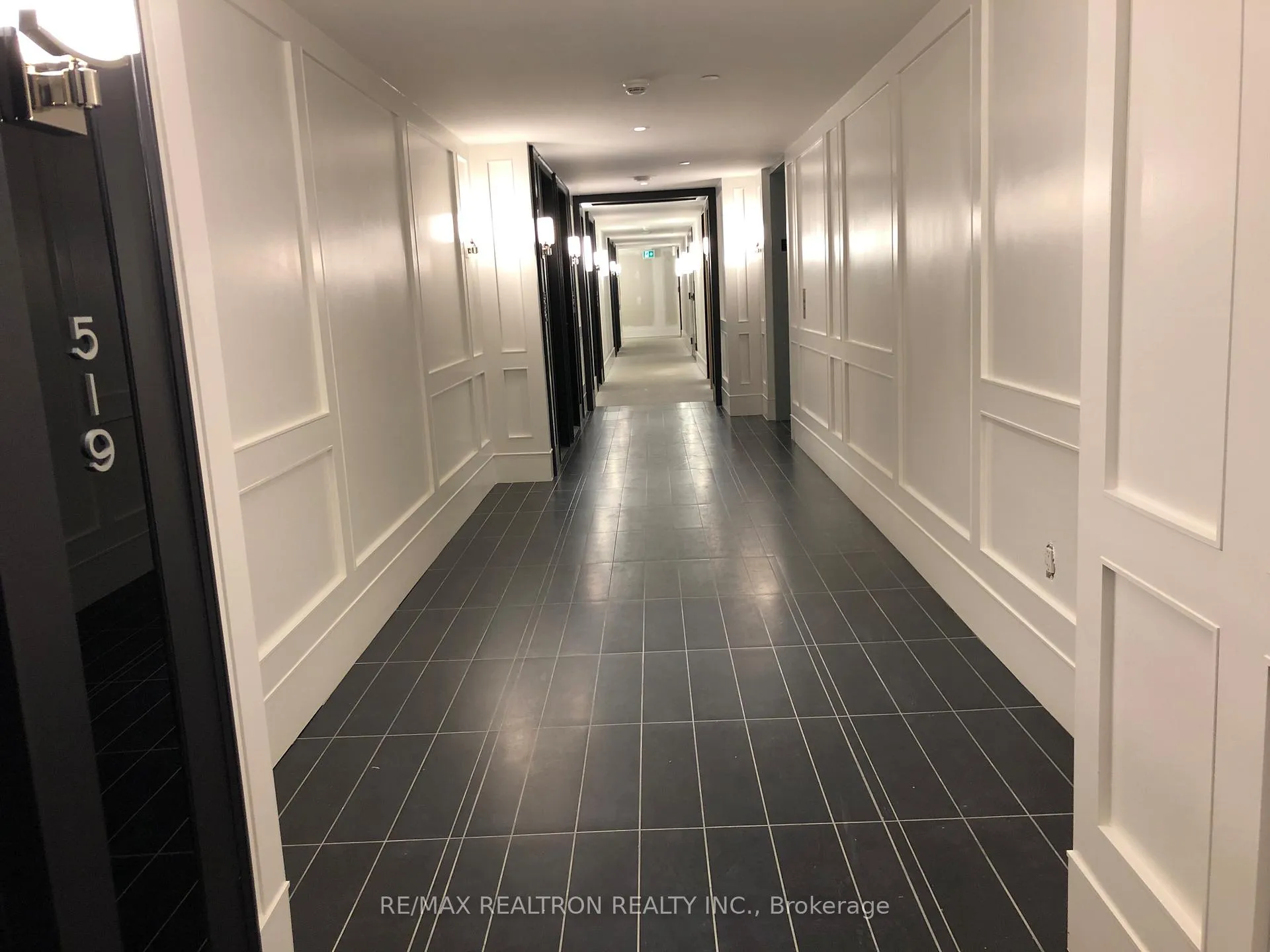 Photo 5 of Unit 519, 955 Bay Street, Toronto, Bay Street Corridor — HOMEH