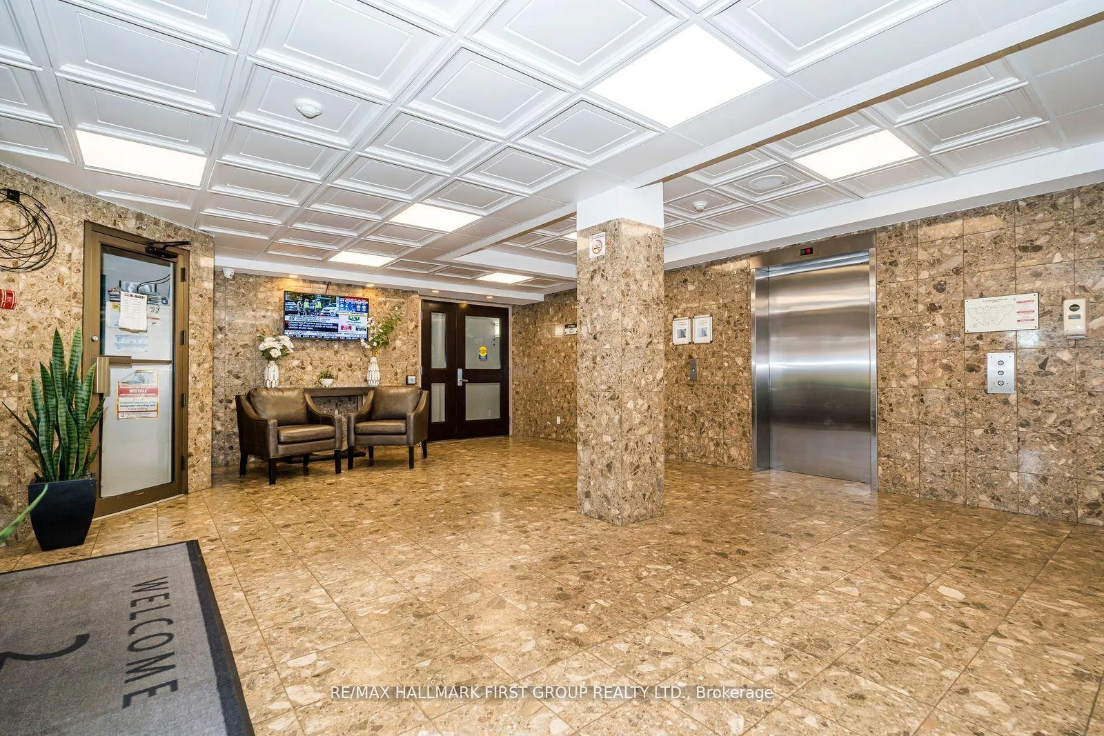 Photo 3 of Unit 305, 2 Westney Road N, Ajax, Central West — HOMEH