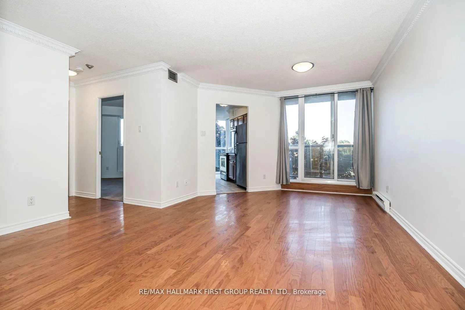 Photo 7 of Unit 305, 2 Westney Road N, Ajax, Central West — HOMEH