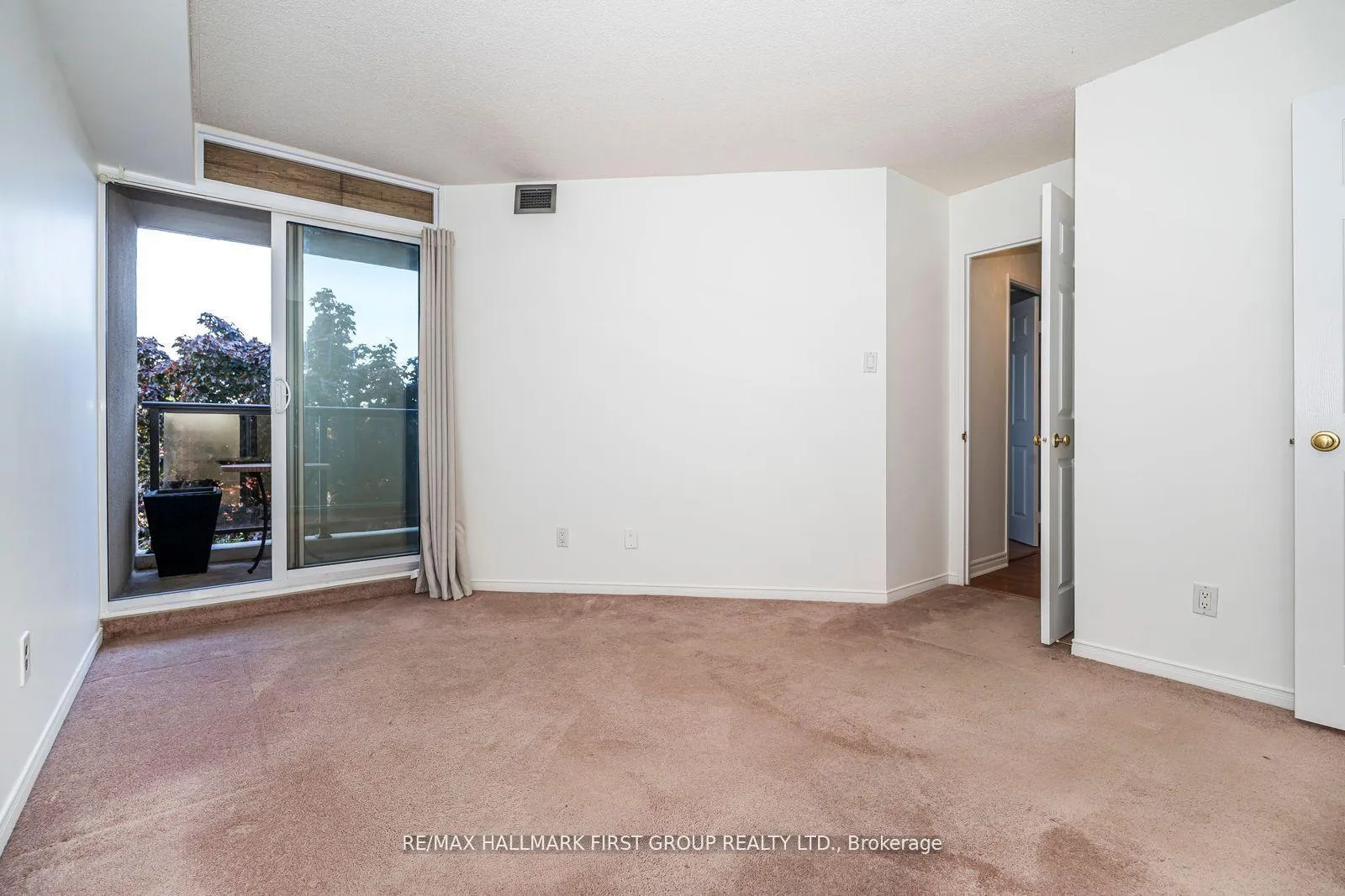 Photo 14 of Unit 305, 2 Westney Road N, Ajax, Central West — HOMEH