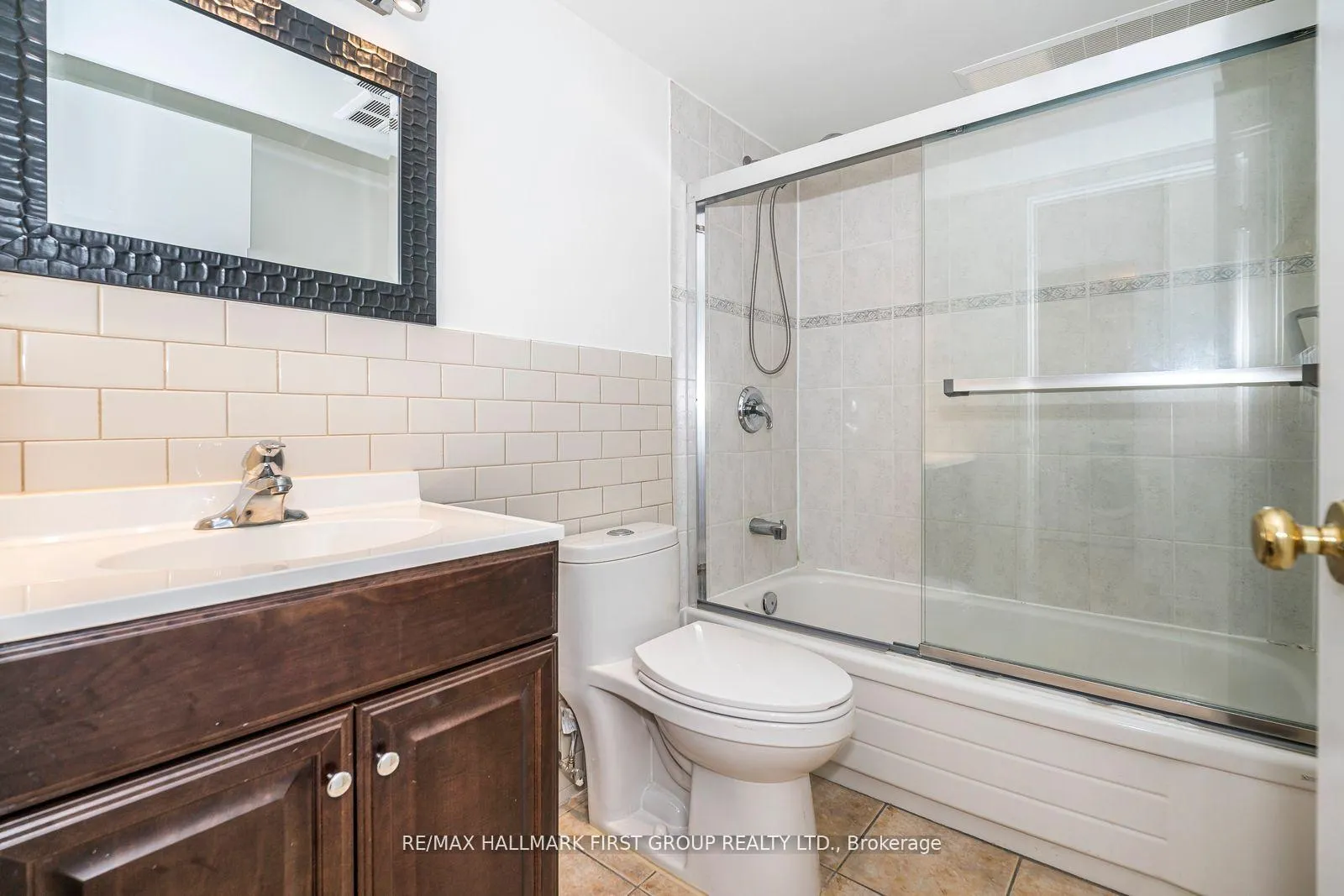 Photo 18 of Unit 305, 2 Westney Road N, Ajax, Central West — HOMEH