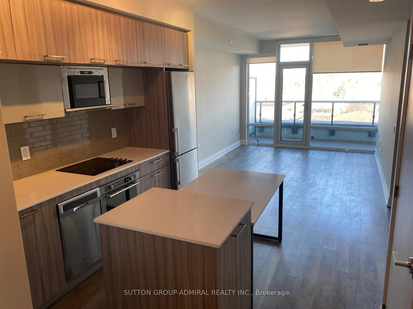 Photo 4 of Unit 502, 4800 Highway 7, Vaughan, East Woodbridge — HOMEH