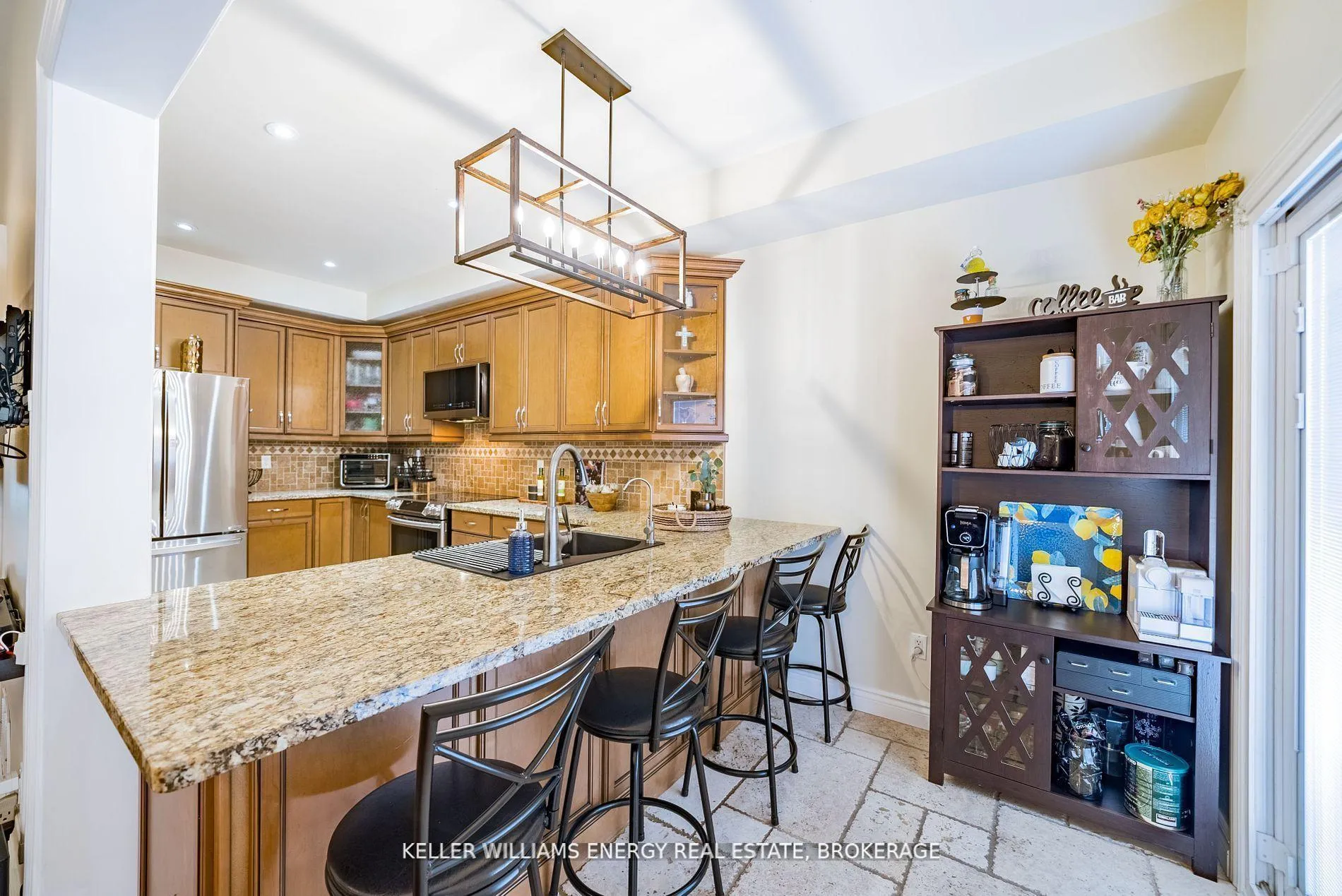Photo 11 of Unit 29, 180 Blue Willow Drive, Vaughan, East Woodbridge — HOMEH