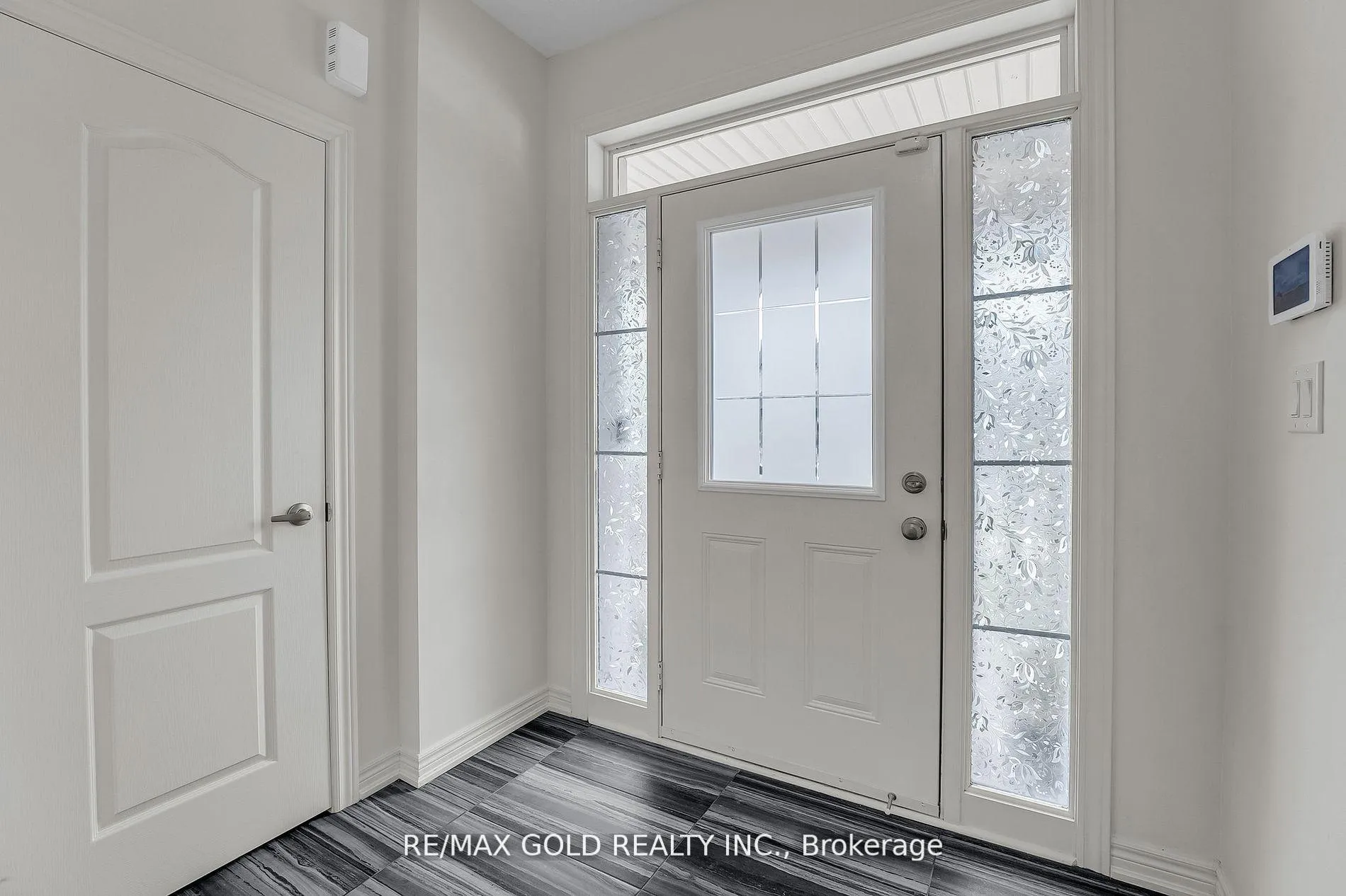 Photo 5 of 248 Skinner Road, Hamilton, Waterdown — HOMEH