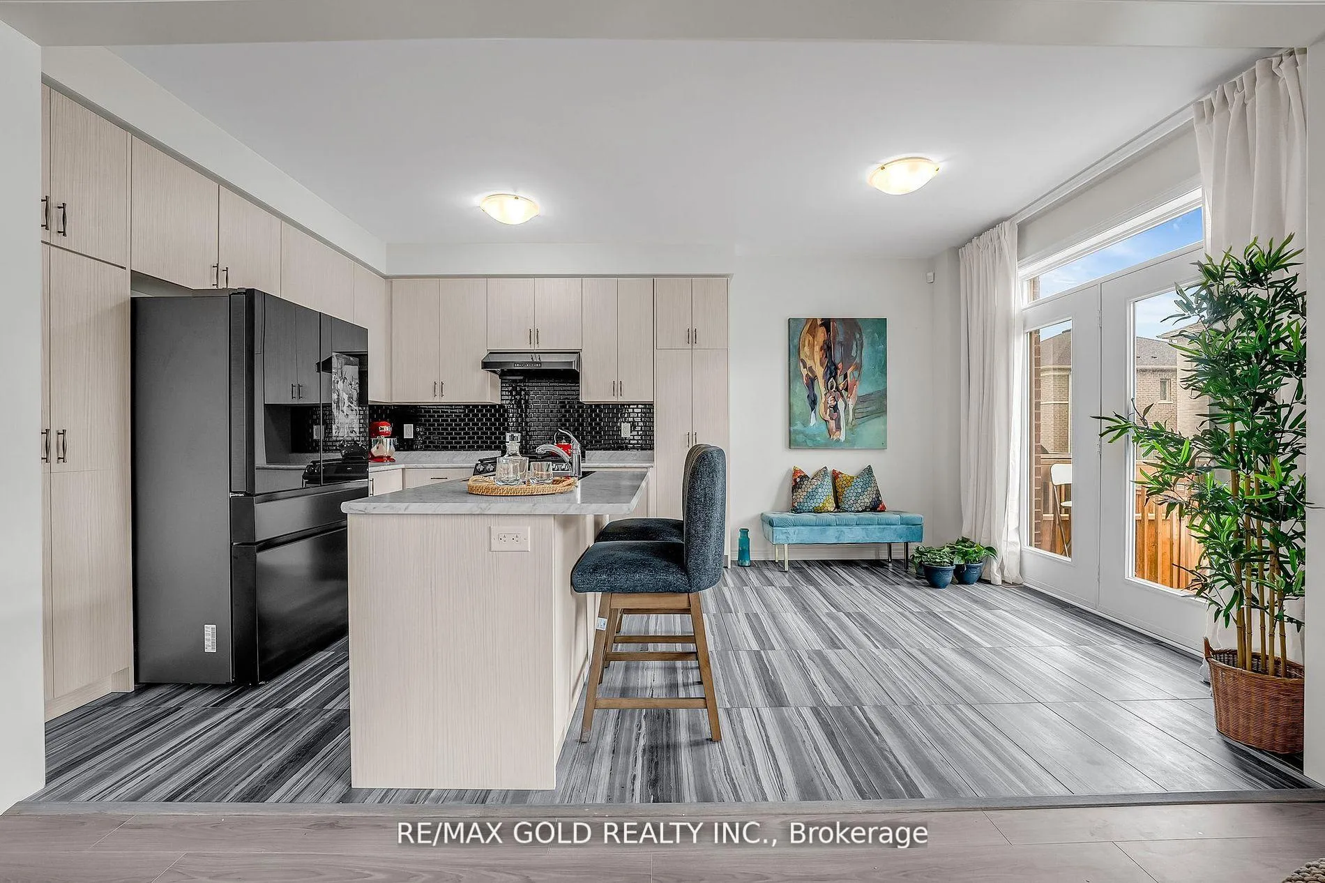 Photo 15 of 248 Skinner Road, Hamilton, Waterdown — HOMEH