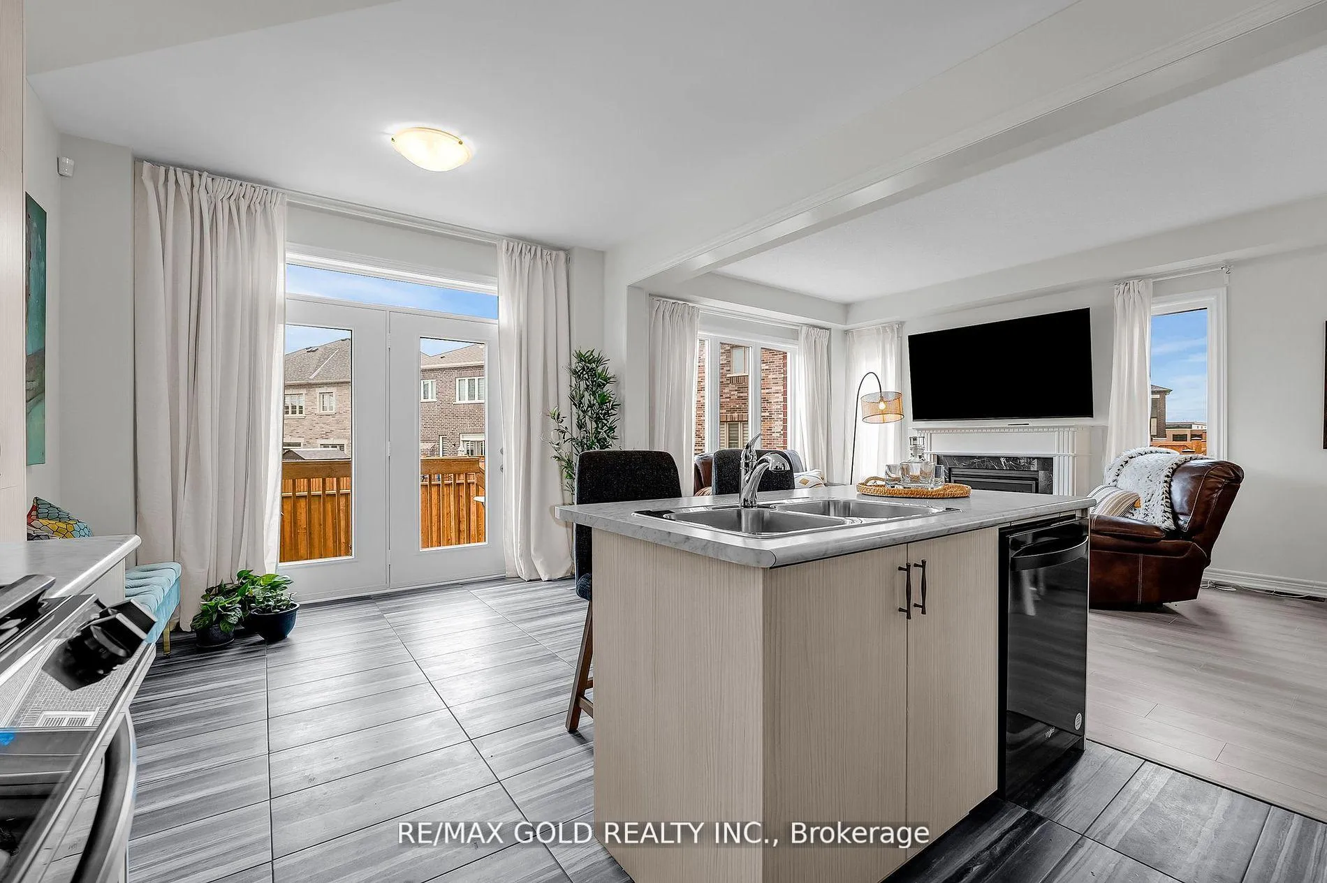 Photo 18 of 248 Skinner Road, Hamilton, Waterdown — HOMEH