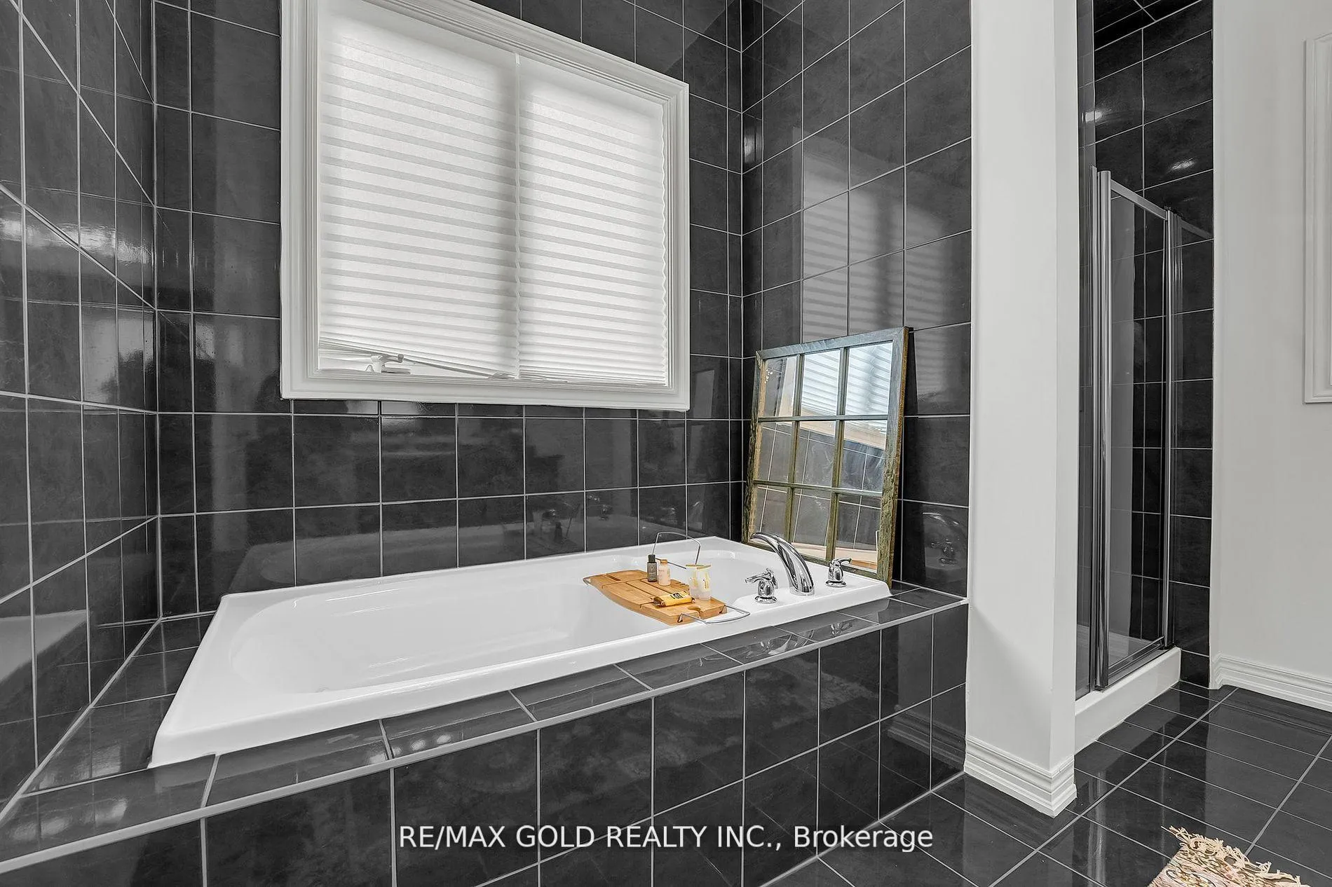 Photo 31 of 248 Skinner Road, Hamilton, Waterdown — HOMEH