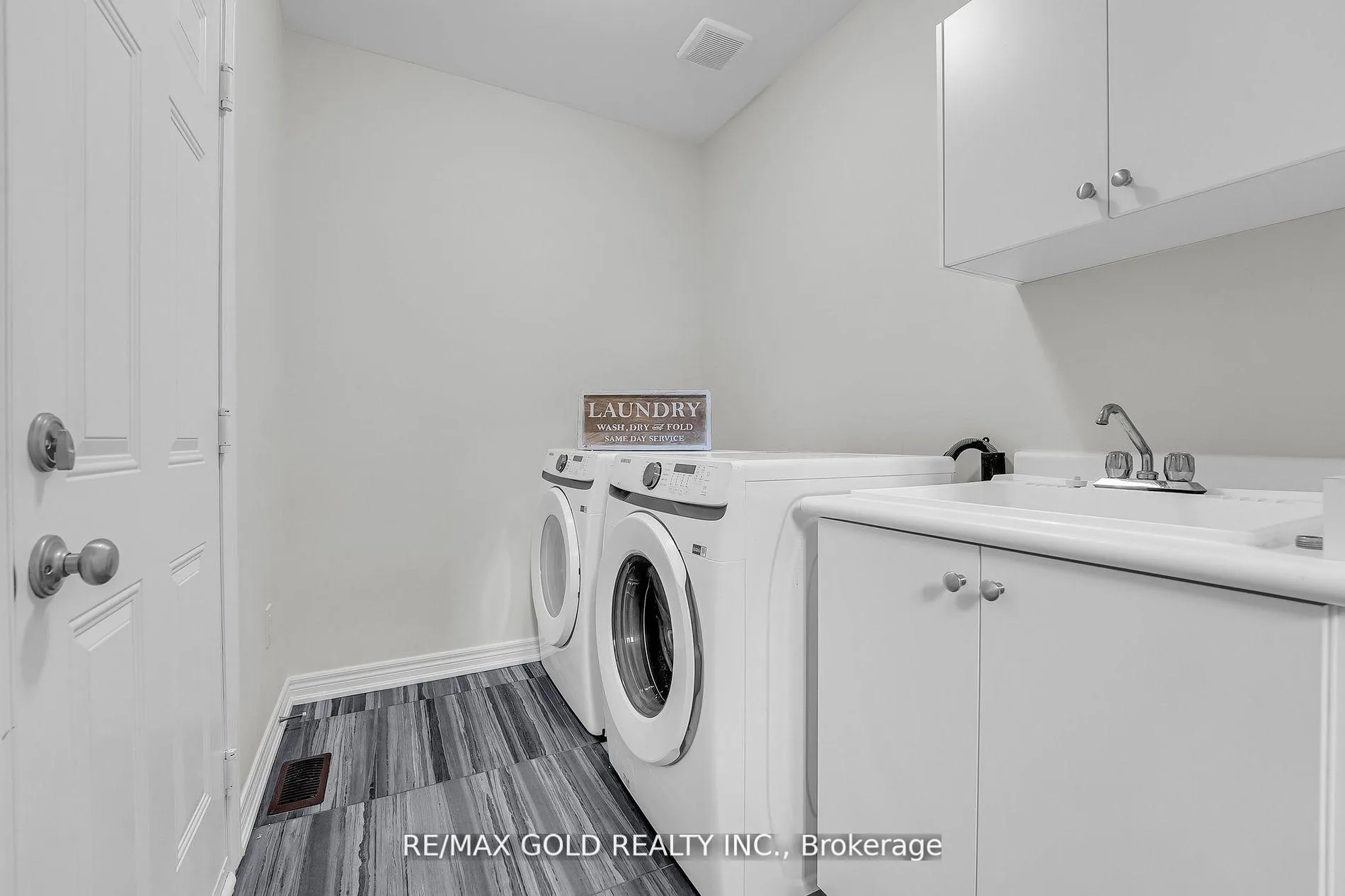 Photo 36 of 248 Skinner Road, Hamilton, Waterdown — HOMEH