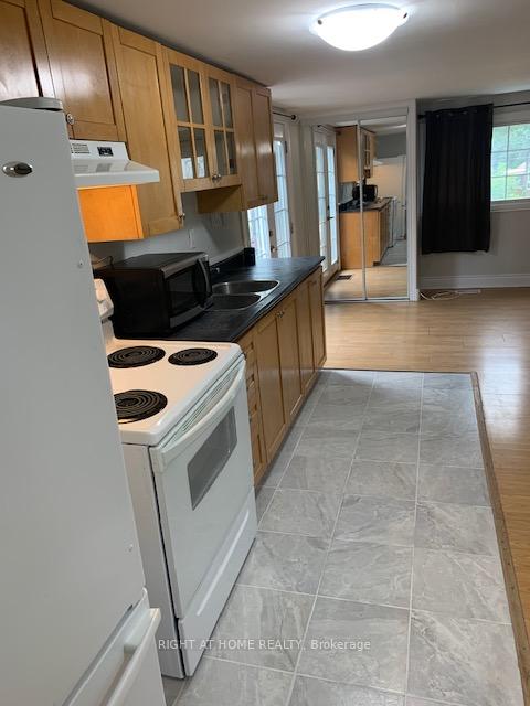 Photo 6 of Unit 4, 415 Lake Drive S, Georgina, Keswick South — HOMEH
