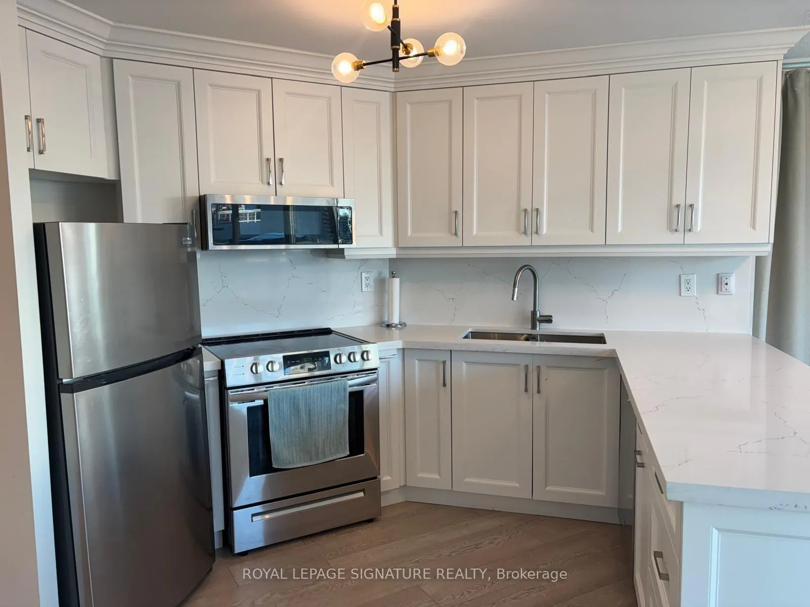 Photo 5 of Unit 630, 230 Queens Quay W, Toronto, Waterfront Communities — HOMEH