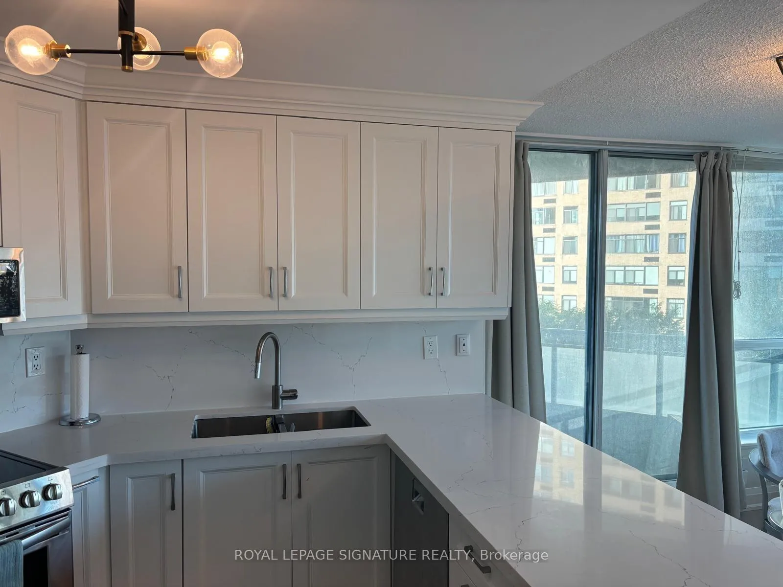 Photo 6 of Unit 630, 230 Queens Quay W, Toronto, Waterfront Communities — HOMEH