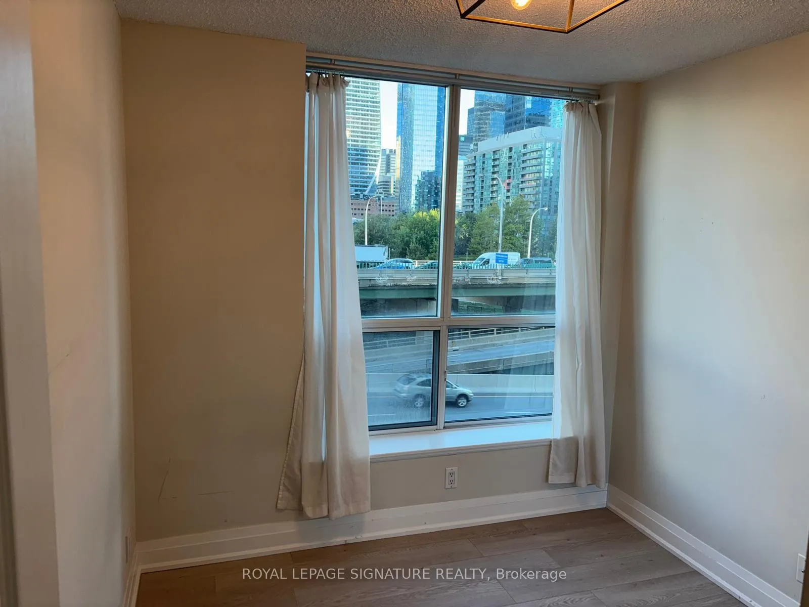 Photo 11 of Unit 630, 230 Queens Quay W, Toronto, Waterfront Communities — HOMEH