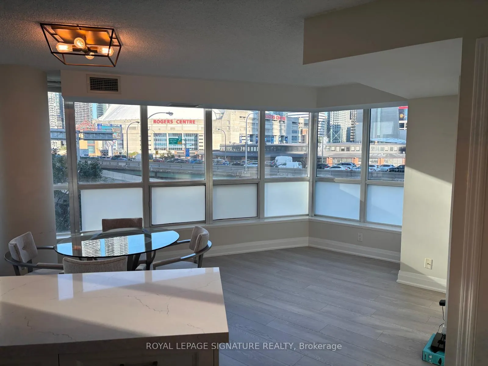 Photo 14 of Unit 630, 230 Queens Quay W, Toronto, Waterfront Communities — HOMEH