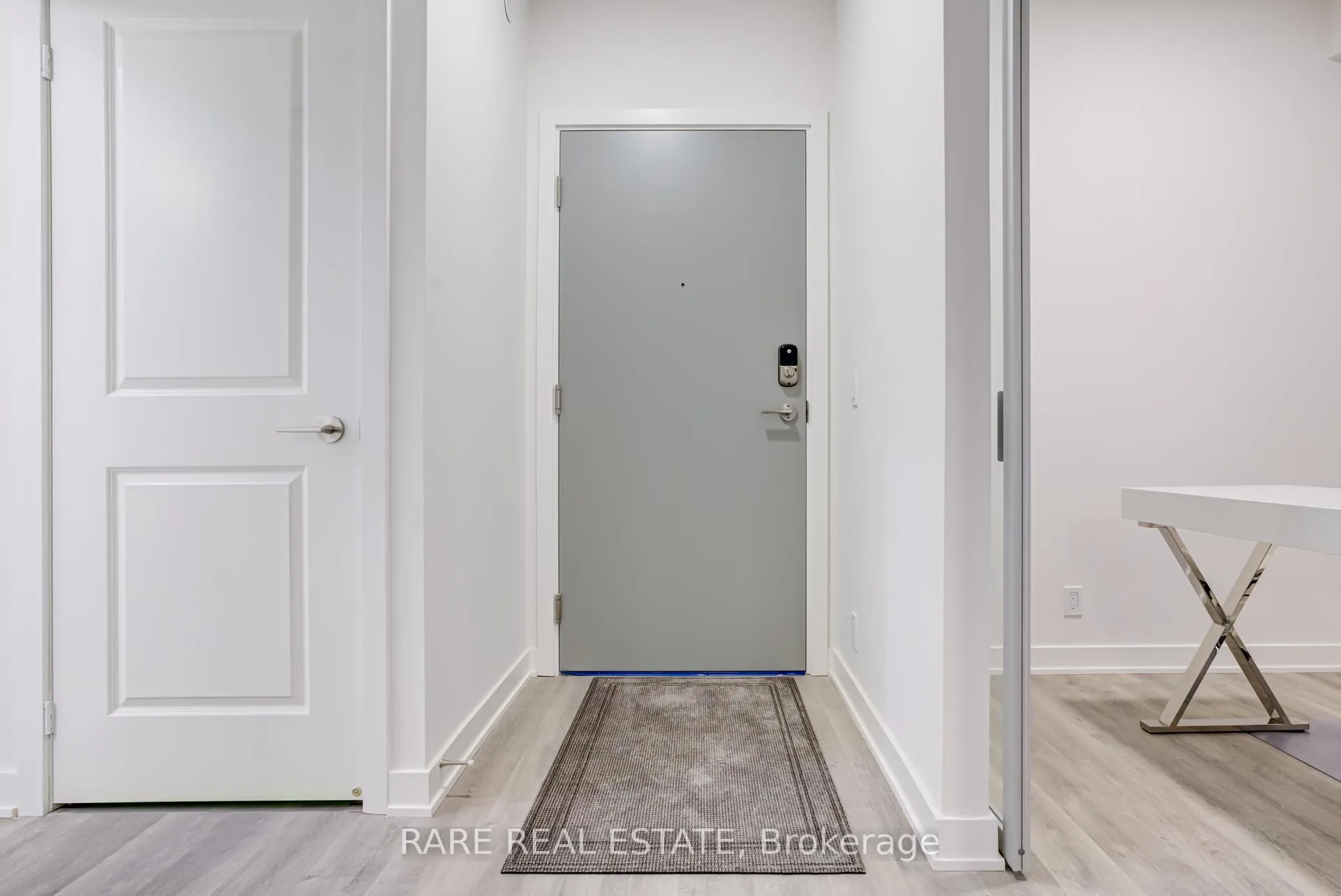 Photo 2 of Unit 1008, 30 Upper Mall Way, Vaughan, Brownridge — HOMEH