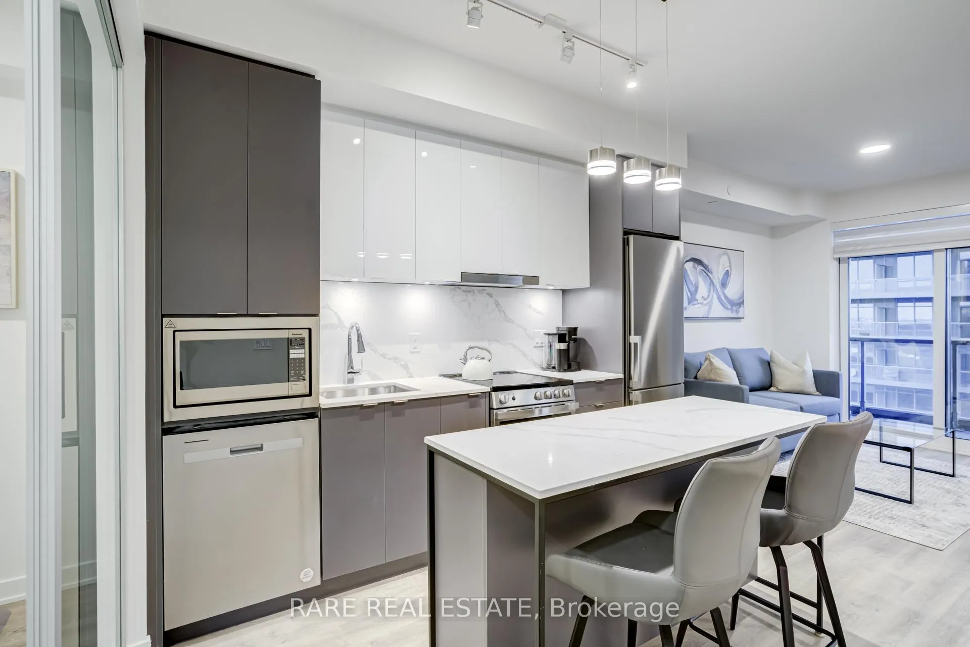 Photo 9 of Unit 1008, 30 Upper Mall Way, Vaughan, Brownridge — HOMEH