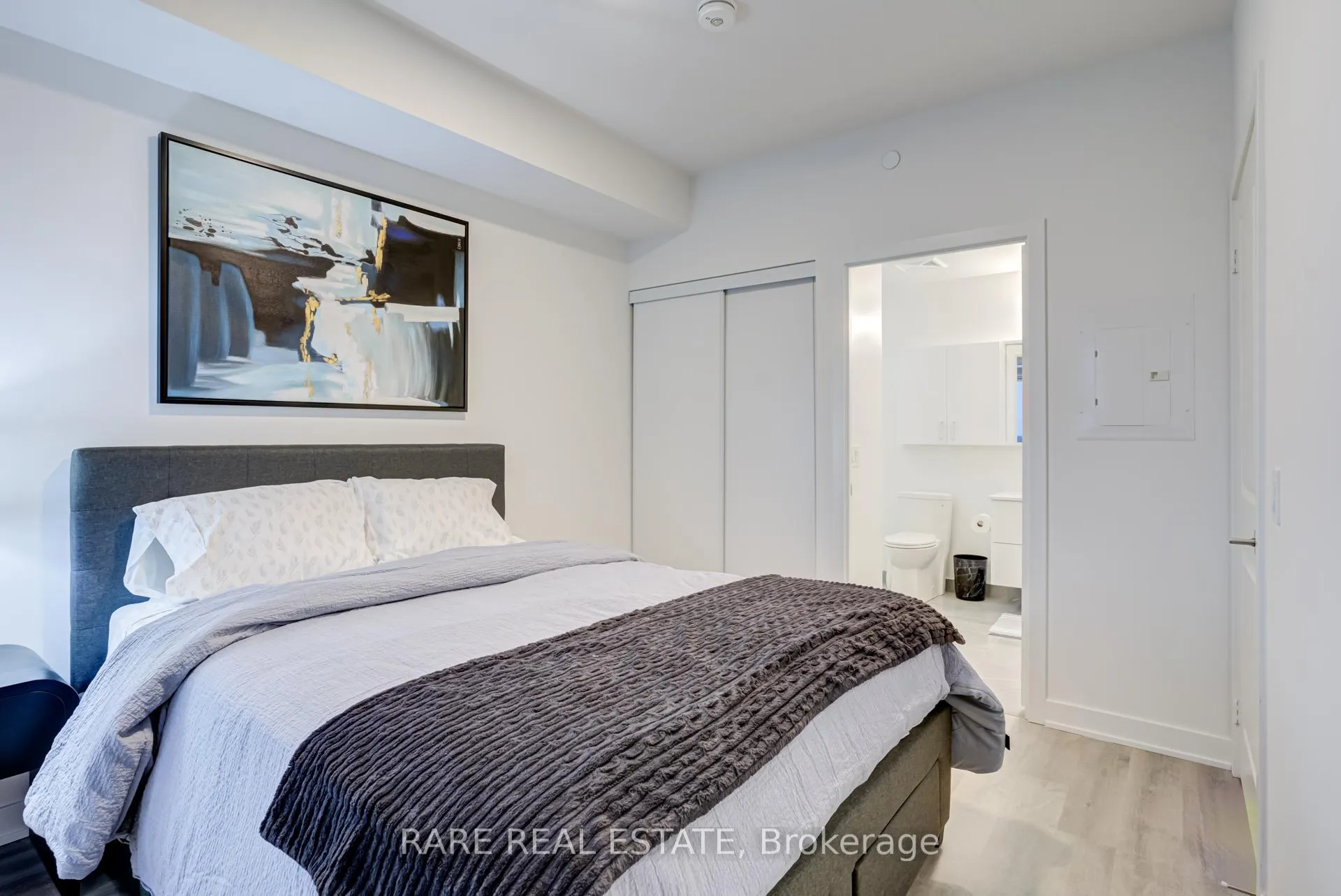 Photo 15 of Unit 1008, 30 Upper Mall Way, Vaughan, Brownridge — HOMEH
