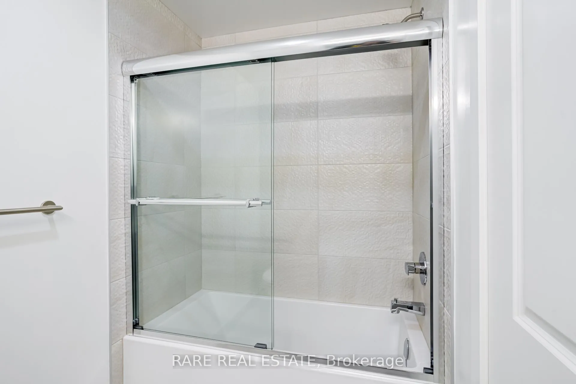 Photo 21 of Unit 1008, 30 Upper Mall Way, Vaughan, Brownridge — HOMEH