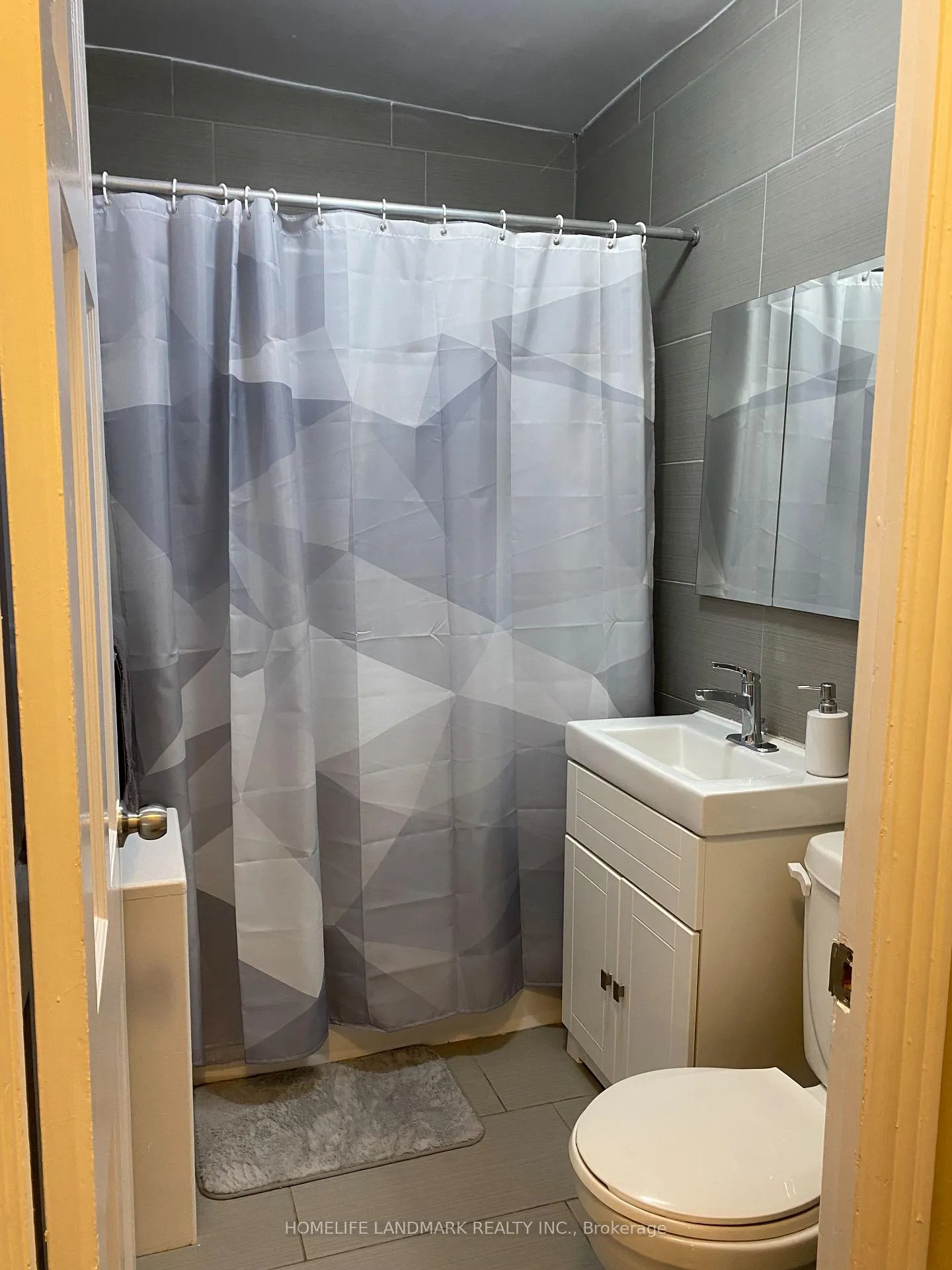Photo 10 of Unit 108, 45 Lorindale Avenue, Toronto, Lawrence Park North — HOMEH