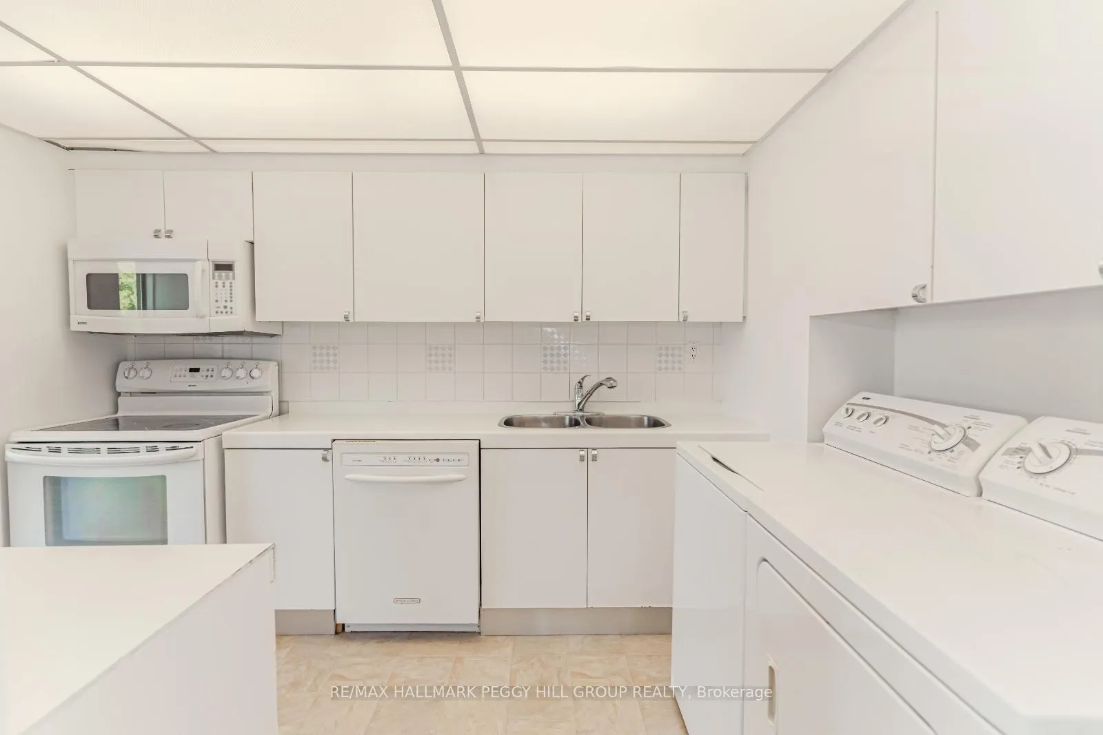 Photo 5 of Unit 701, 181 Collier Street, Barrie, North Shore — HOMEH