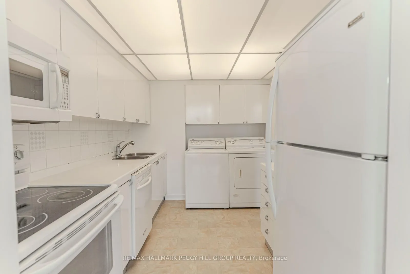 Photo 6 of Unit 701, 181 Collier Street, Barrie, North Shore — HOMEH