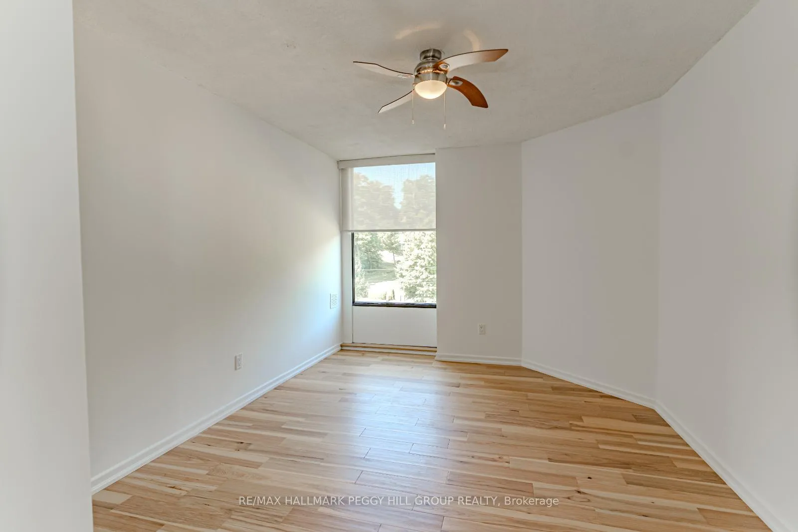 Photo 11 of Unit 701, 181 Collier Street, Barrie, North Shore — HOMEH