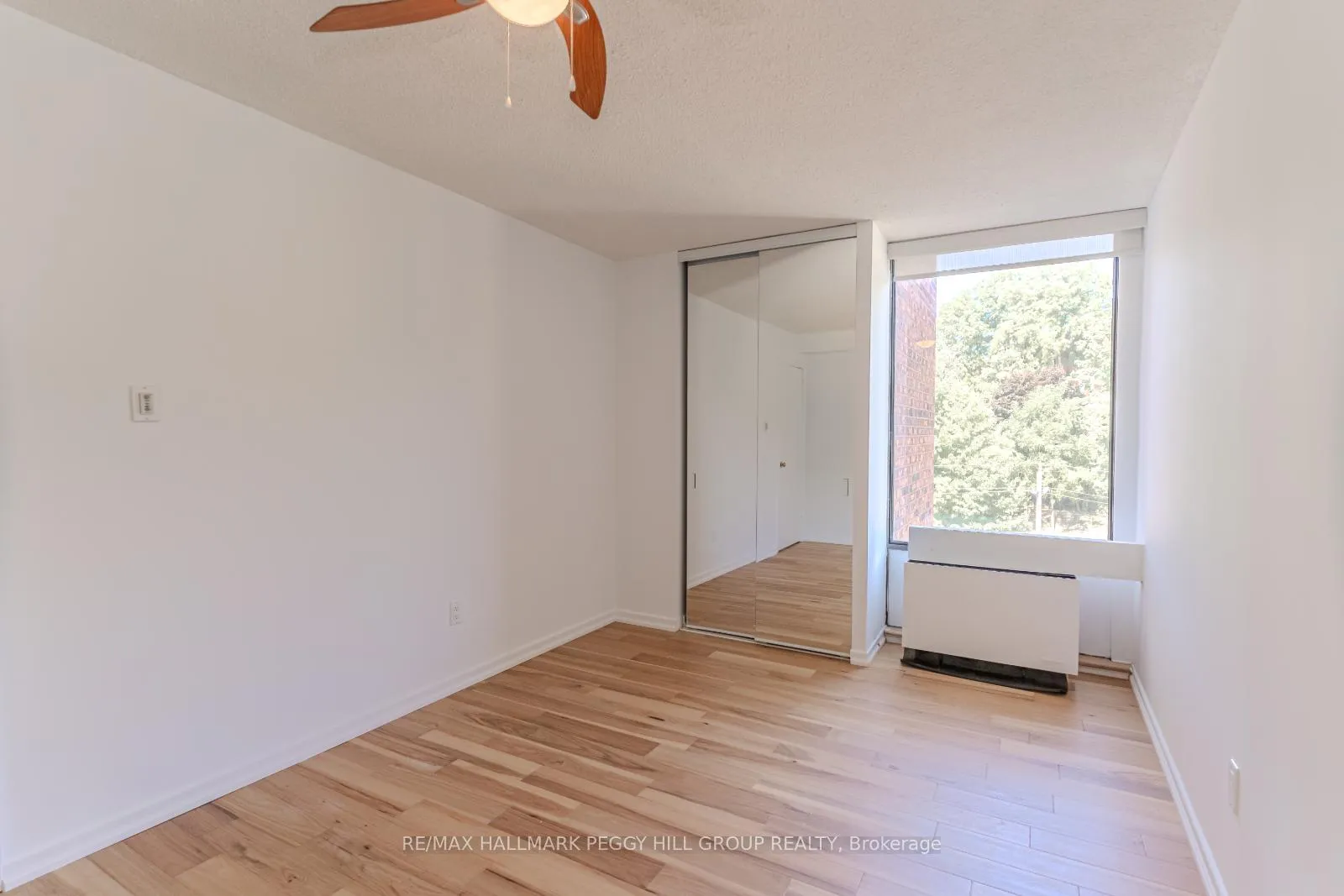 Photo 13 of Unit 701, 181 Collier Street, Barrie, North Shore — HOMEH