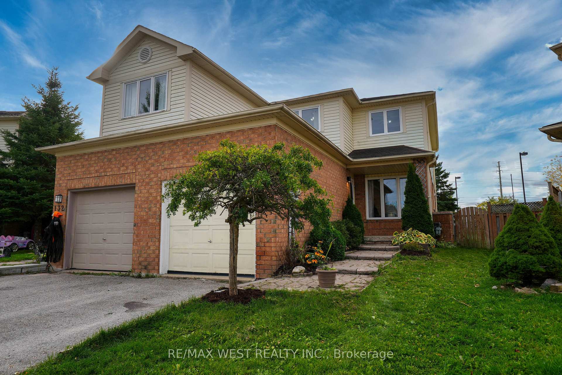 Photo 1 of 130 Pickett Crescent, Barrie, Painswick North — HOMEH