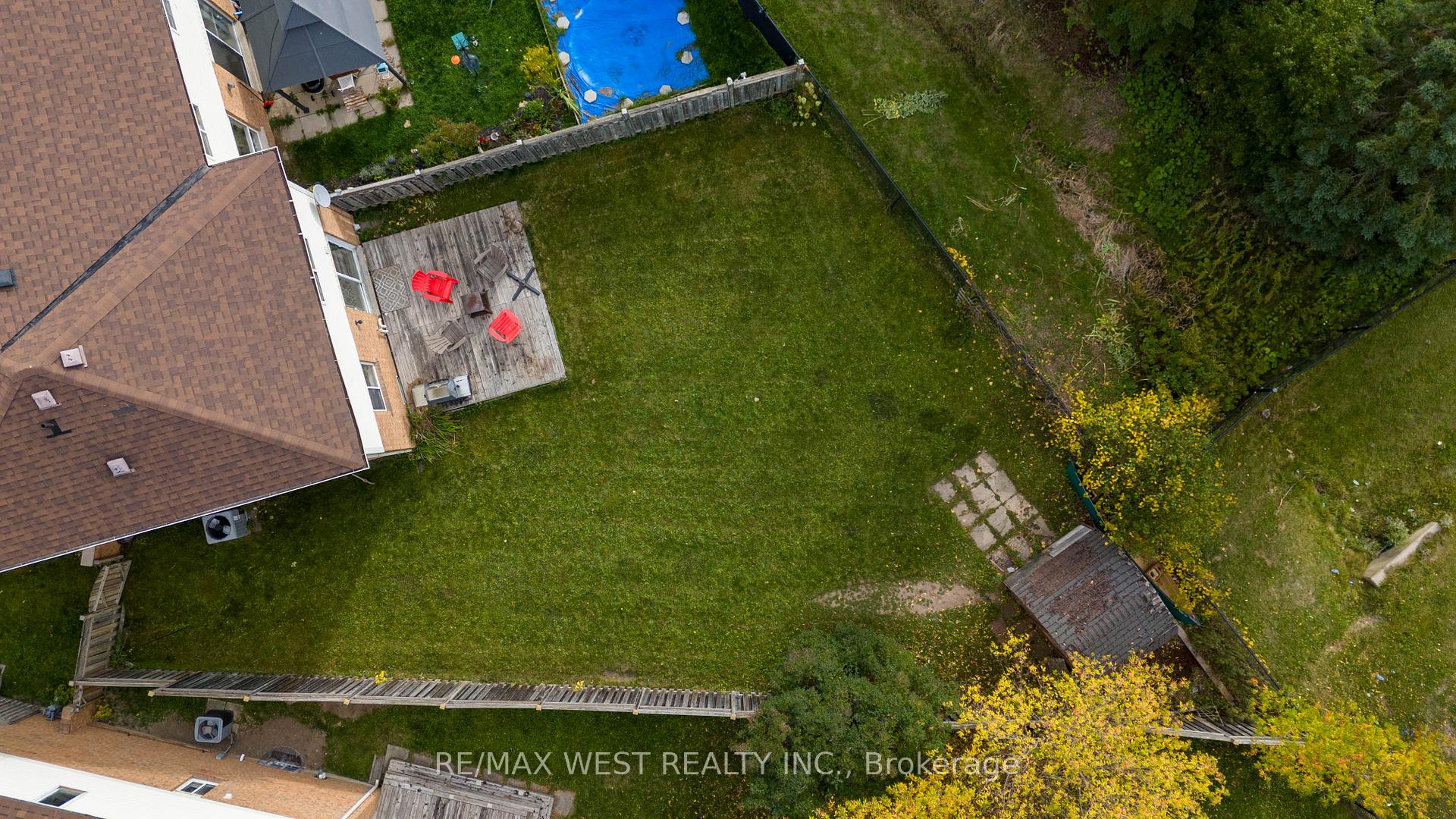 Photo 10 of 130 Pickett Crescent, Barrie, Painswick North — HOMEH