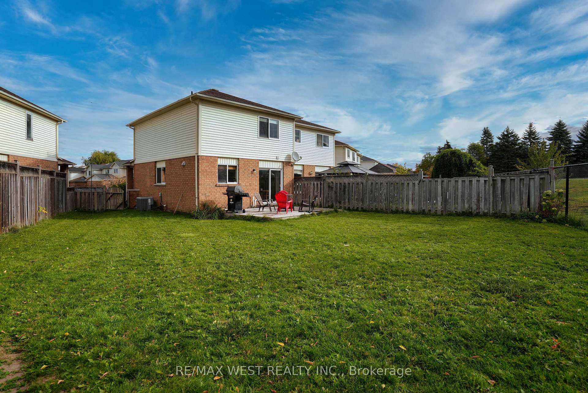 Photo 11 of 130 Pickett Crescent, Barrie, Painswick North — HOMEH