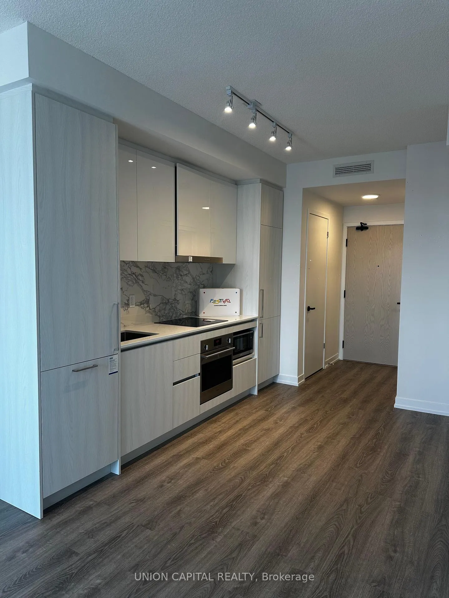 Photo 1 of Unit 5116, 195 Commerce Street, Vaughan, Vaughan Corporate Centre — HOMEH