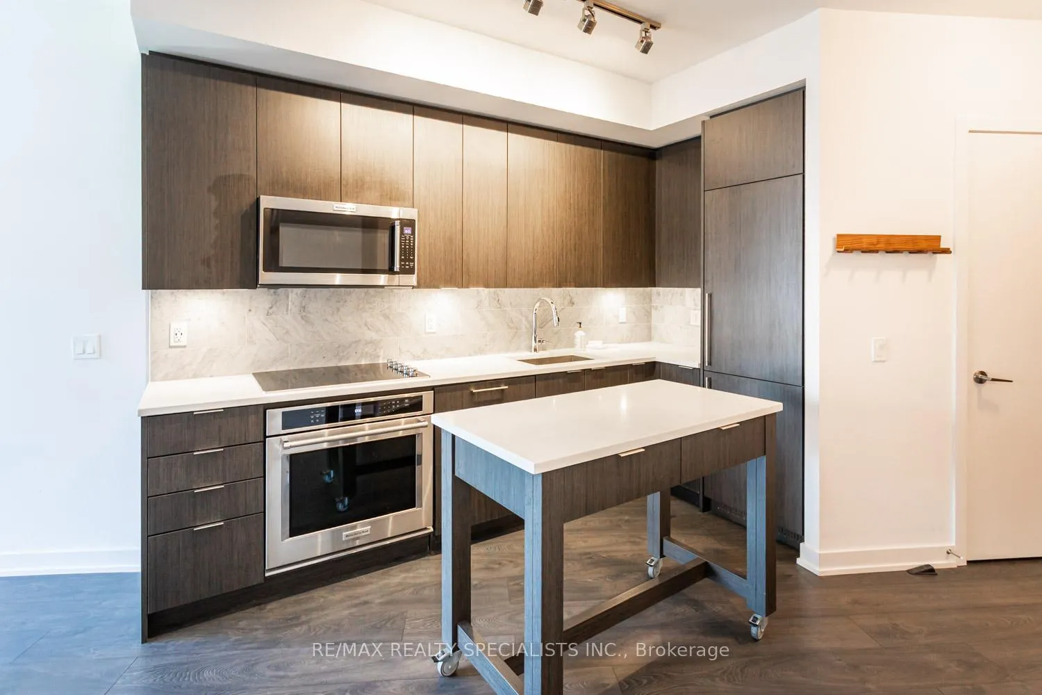 Photo 5 of Unit 540, 38 Iannuzzi Street, Toronto, Niagara — HOMEH