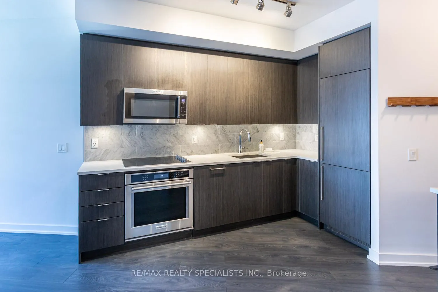 Photo 6 of Unit 540, 38 Iannuzzi Street, Toronto, Niagara — HOMEH