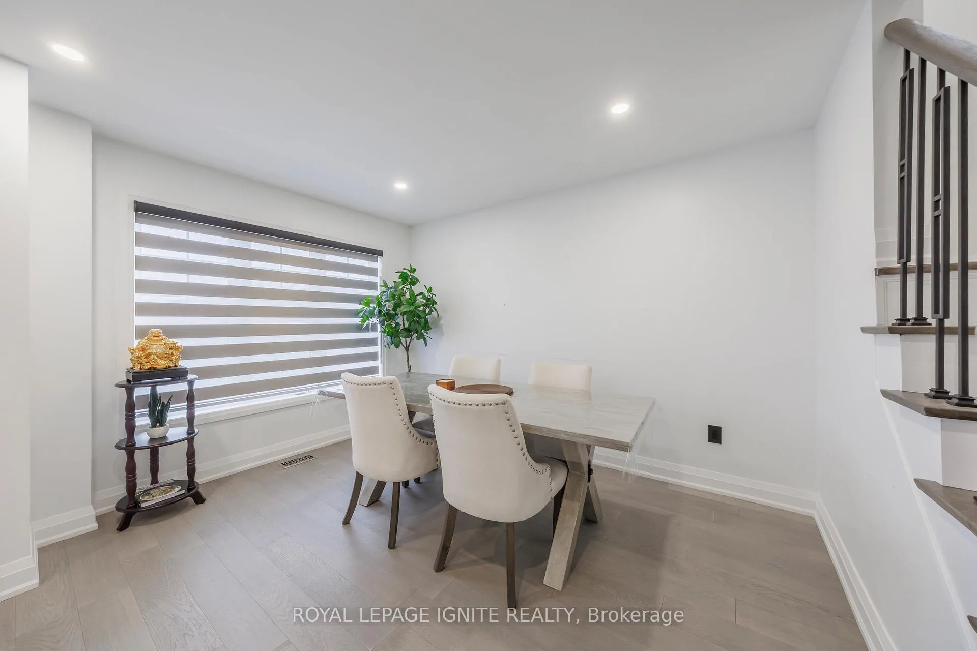 Photo 13 of 59 Prince Charles Way, Markham, Berczy — HOMEH