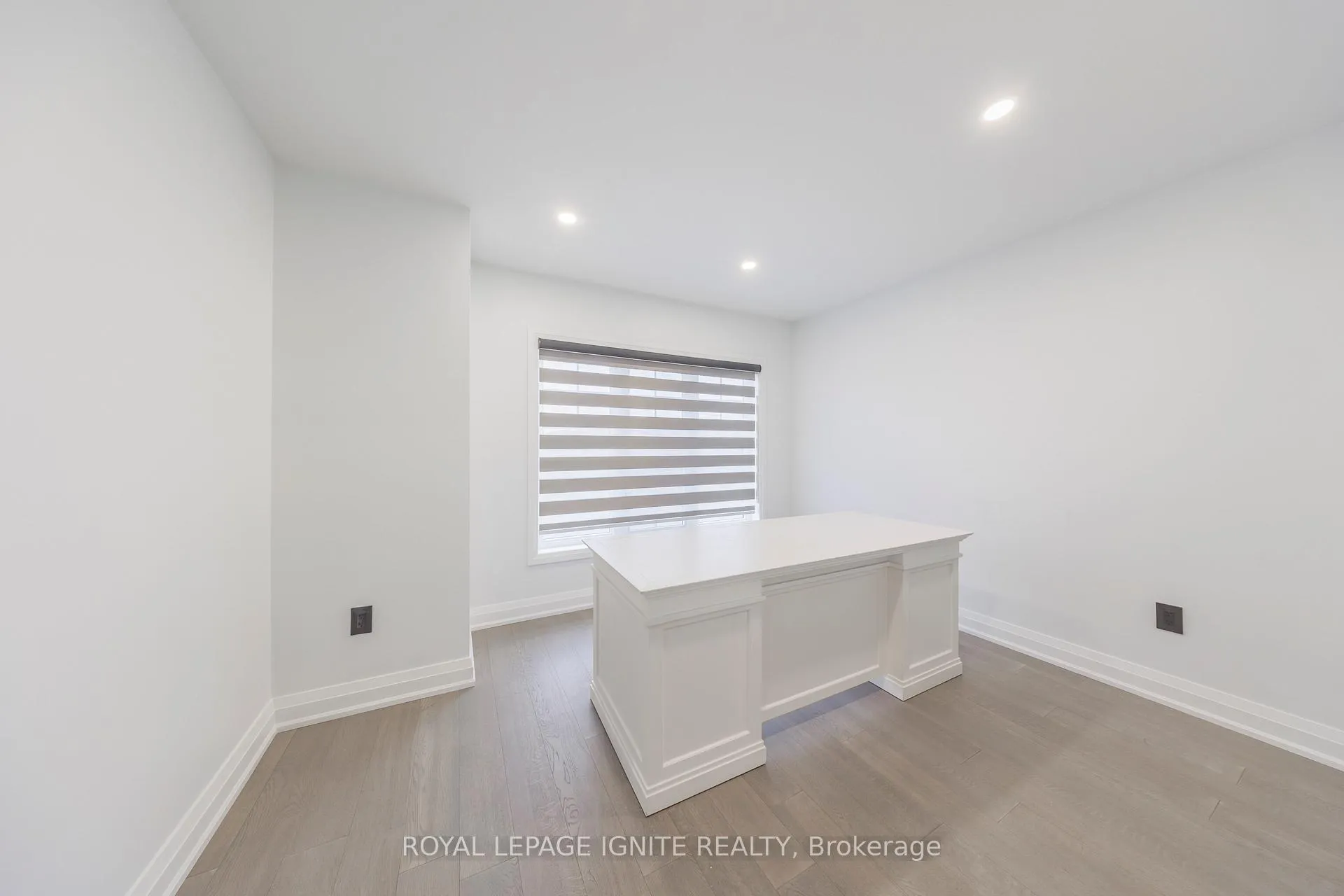 Photo 22 of 59 Prince Charles Way, Markham, Berczy — HOMEH