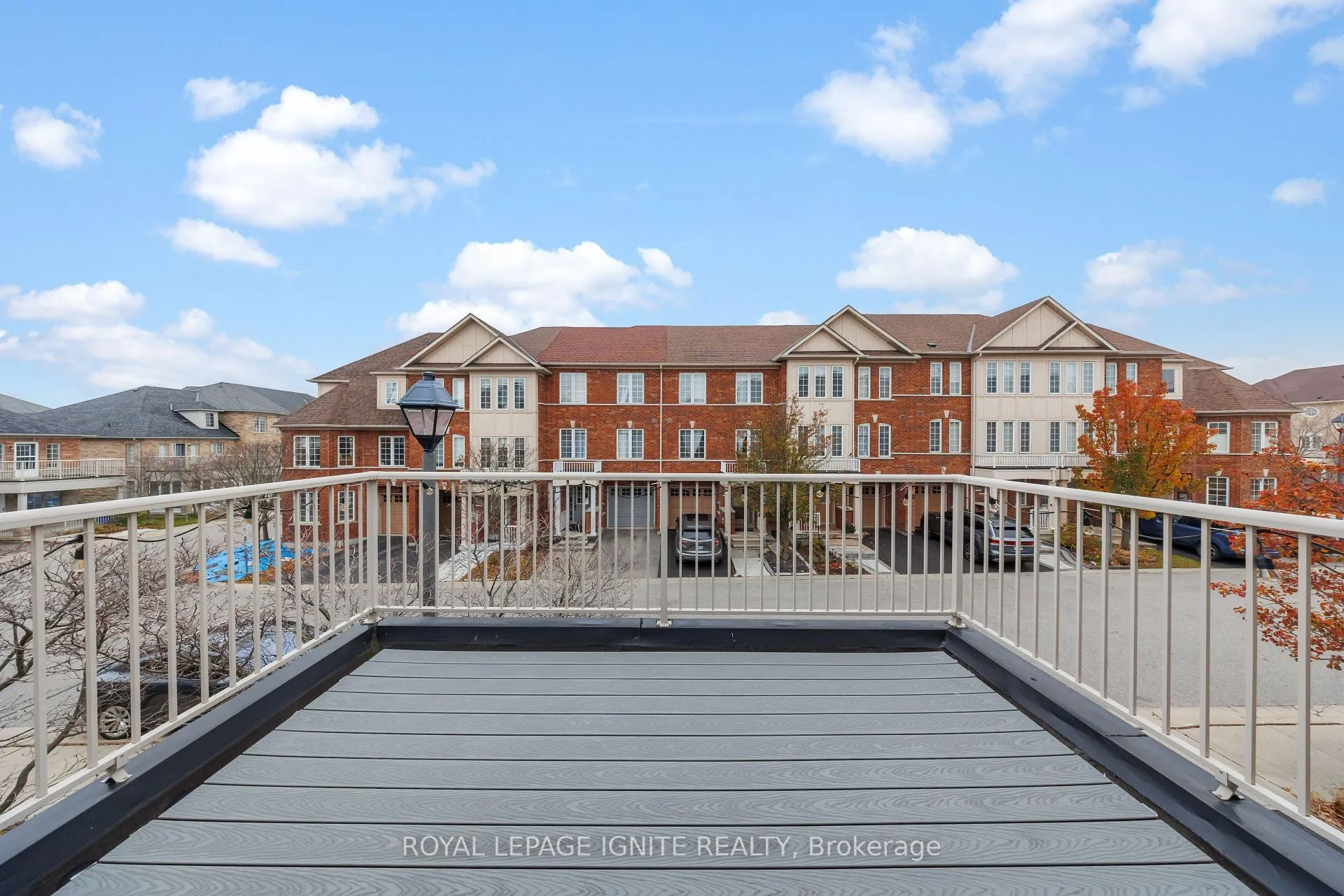 Photo 32 of 59 Prince Charles Way, Markham, Berczy — HOMEH